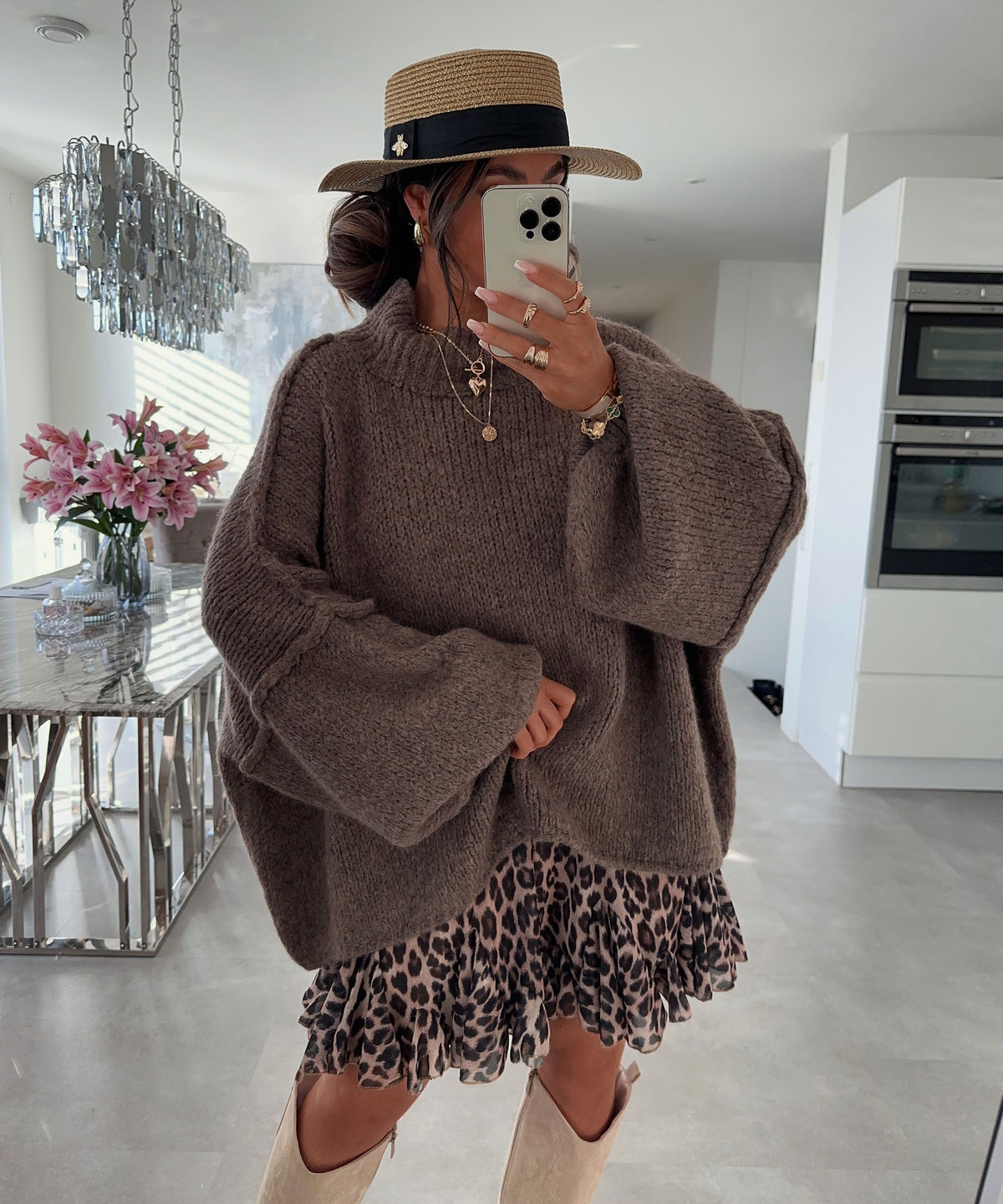Oversized pullover “Nata” in brown