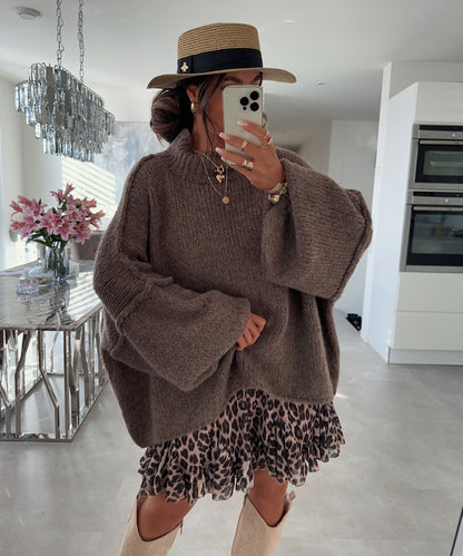 Oversized pullover “Nata” in brown
