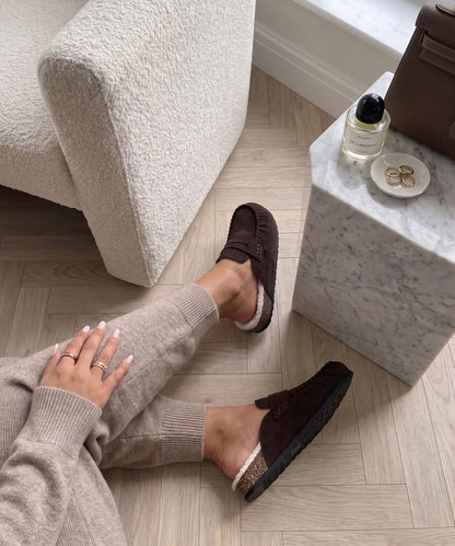 Elegante Fell-Mules Leni in Braun